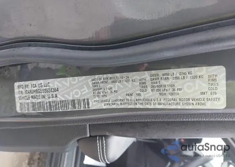 2025 Jeep Grand Cherokee Limited 4X4 z USA, uszkodzony, nr VIN 1C4RJHBG5S8654364